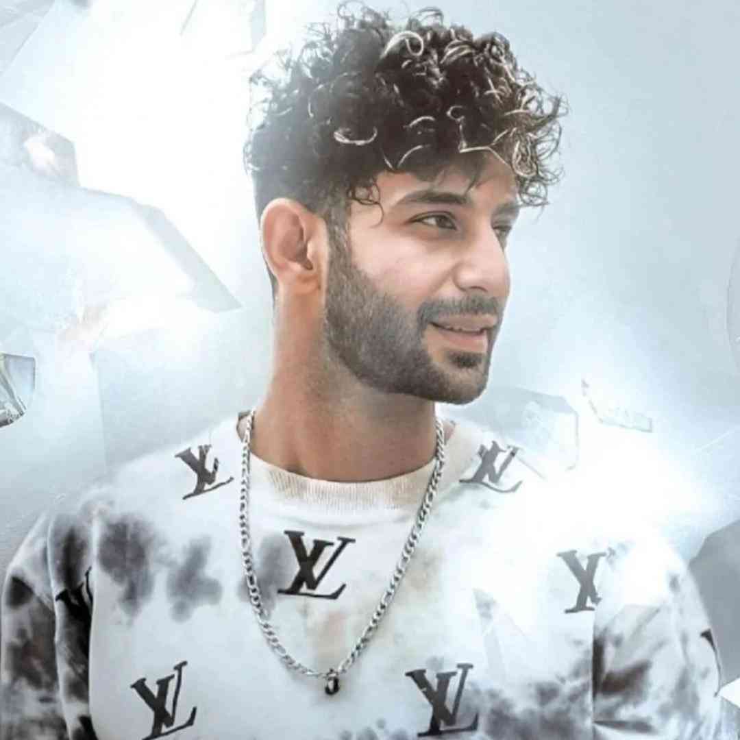 دانلود اهنگ رضا رادین ﻫﻨﻮ زﻧﺪان ﺑﺎن ﻗﻠﺒﻤﻰ ﺗﻮ ای زﻧﺪﮔﻰ ﻧﺪاره ﻣﻌﻨﻰ ﺑﻰ ﺗﻮ